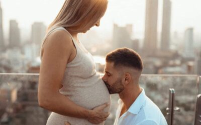 Candid Connections: The Power of Capturing Genuine Emotions in Maternity Photography