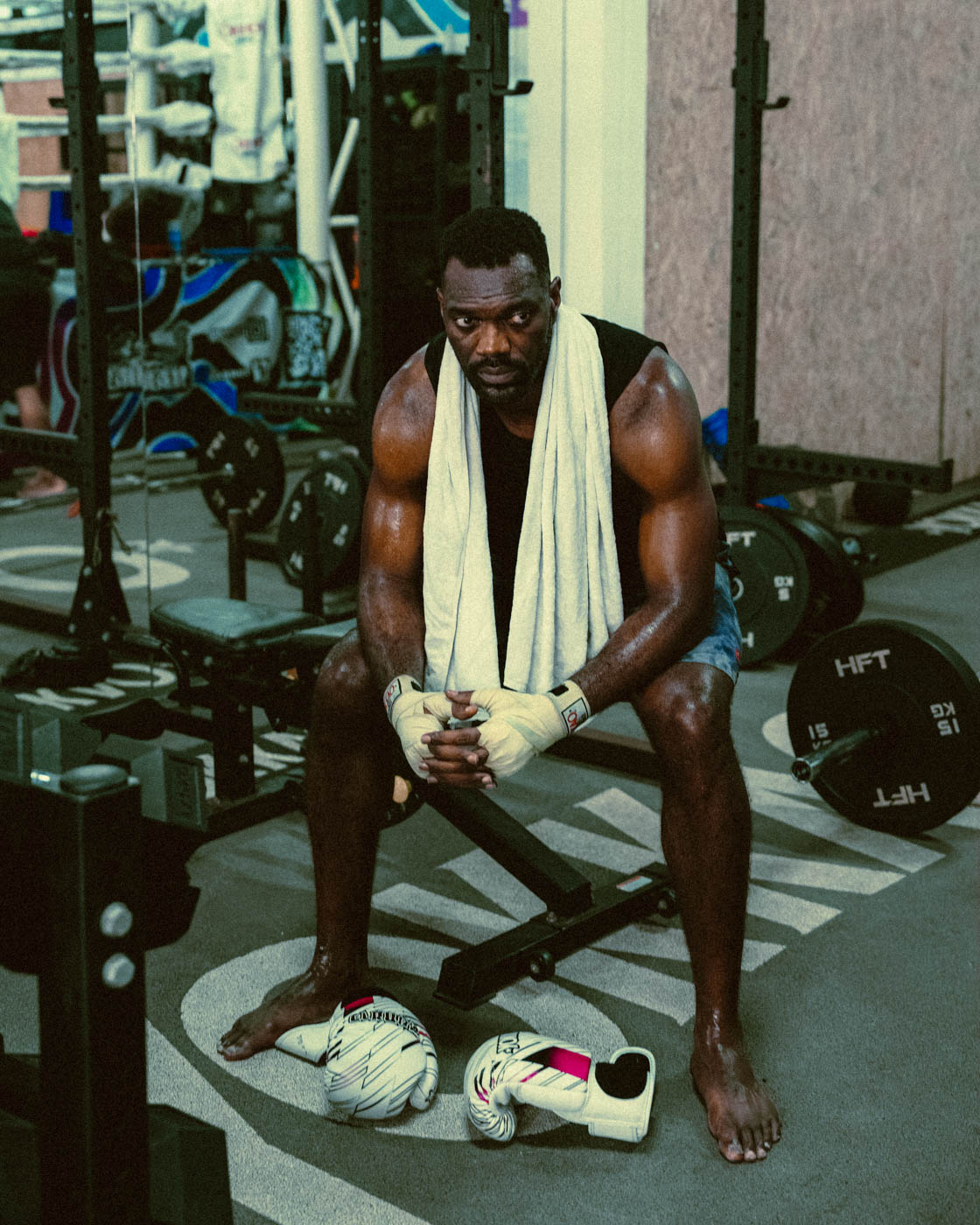 Sports photography Bangkok - action shot by Lukfoto