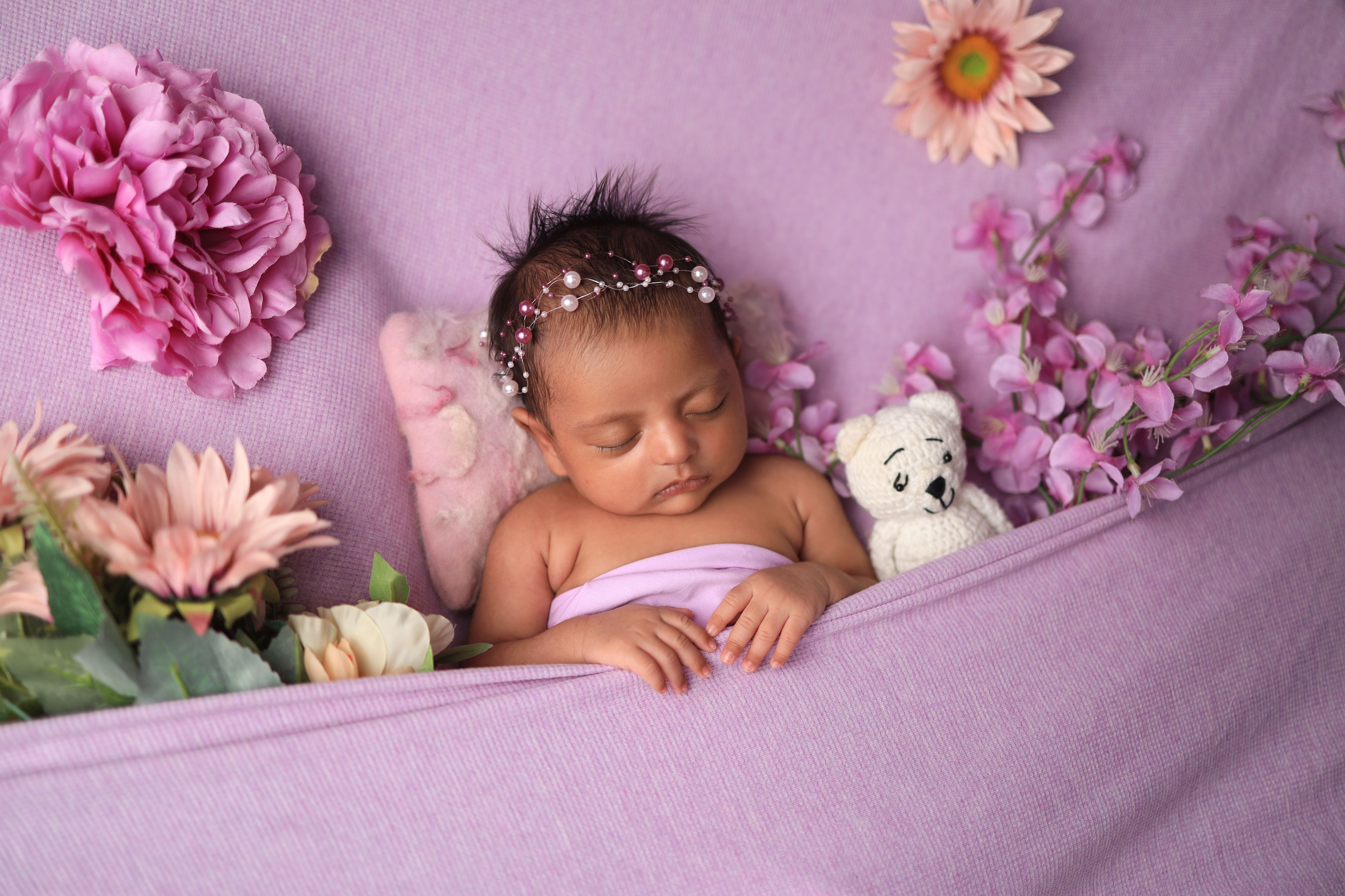 Newborn photography Bangkok lifestyle