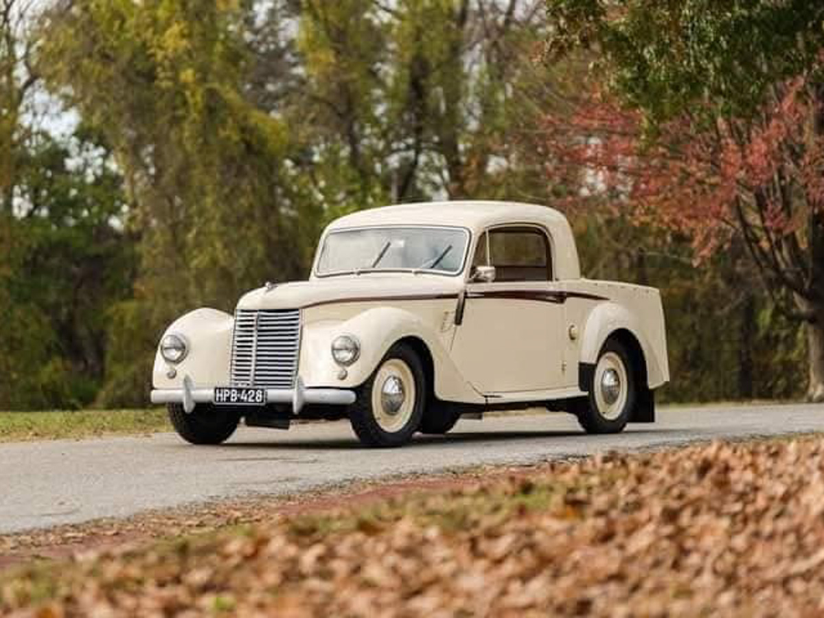 Armstrong Siddeley cream