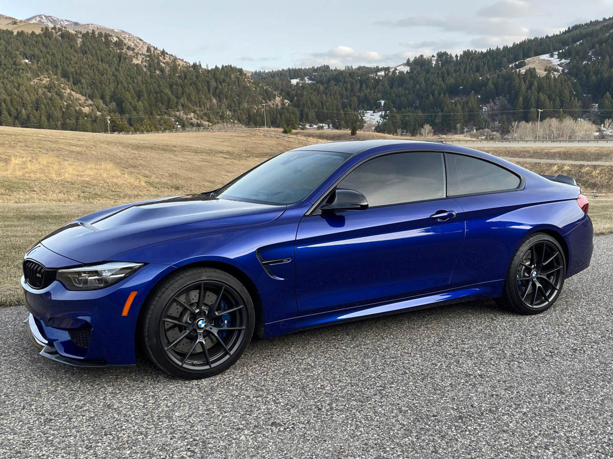 BMW M4 CS blue