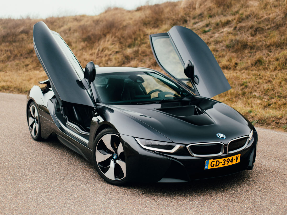 BMW i8 Roadster black