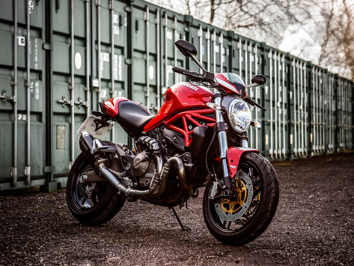 Ducati Monster 821 Stripe red