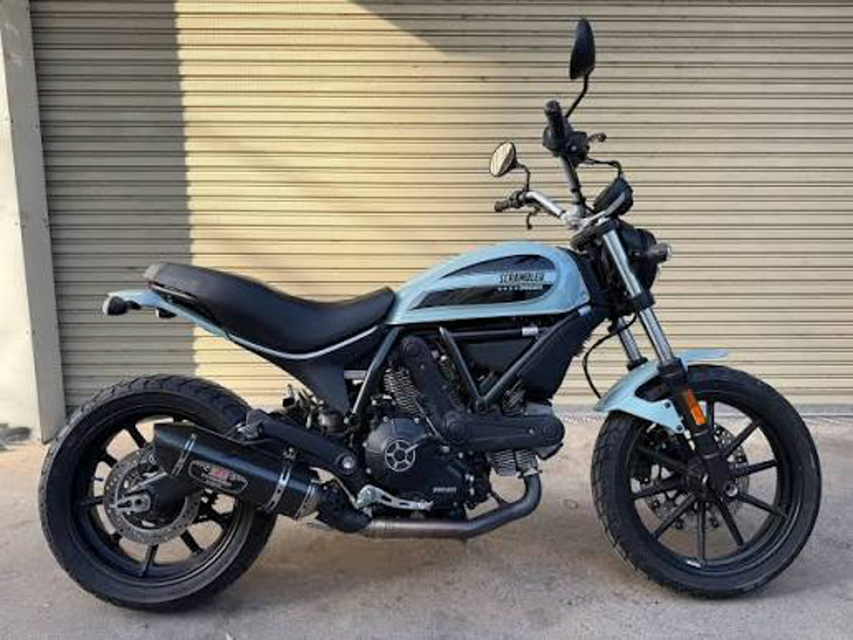 Ducati Scrambler Sixty2 400cc mint