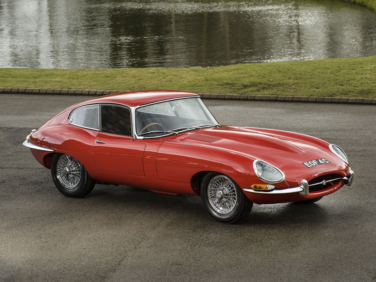 Jaguar E-Type red