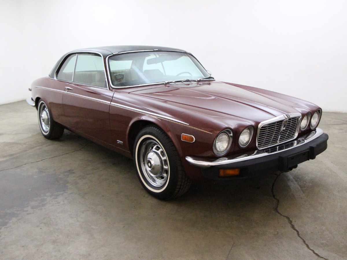 Jaguar XJ6 XJ12 dark burgundy