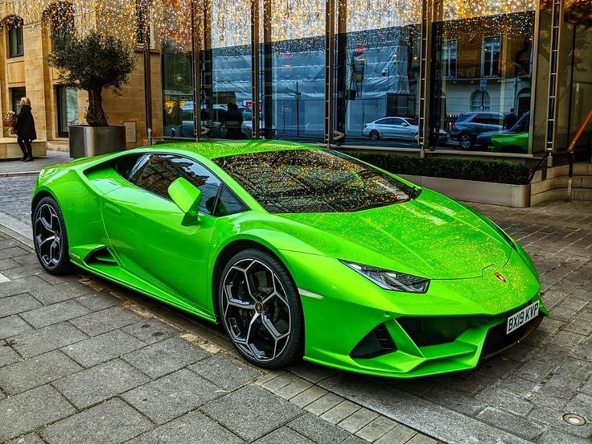 Lamborghini Huracan EVO lime green