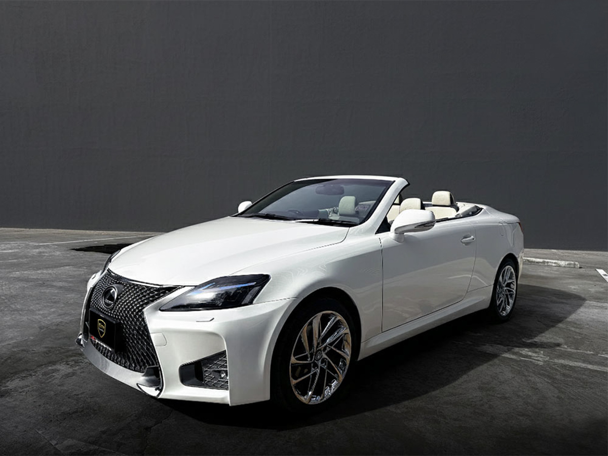 Lexus IS250 Convertible white
