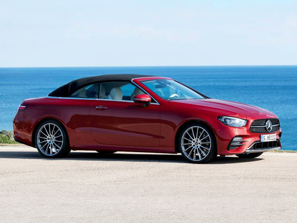 Mercedes E200 Cabriolet red