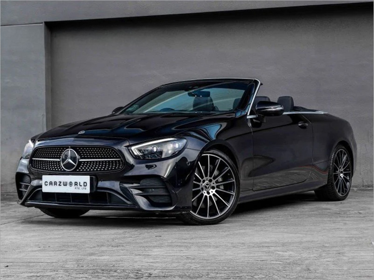 Mercedes E300 Cabriolet black