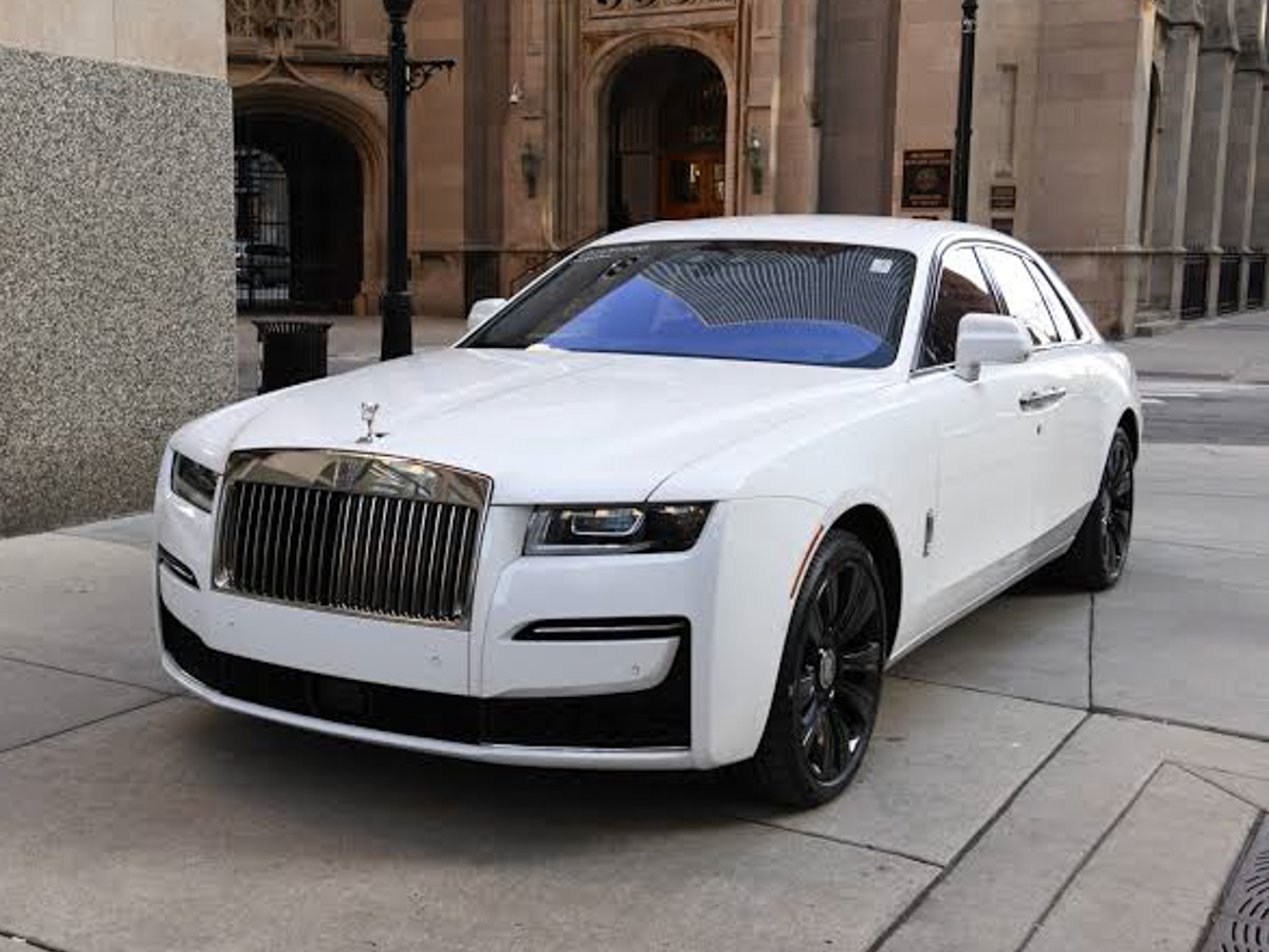 Rolls Royce Ghost white