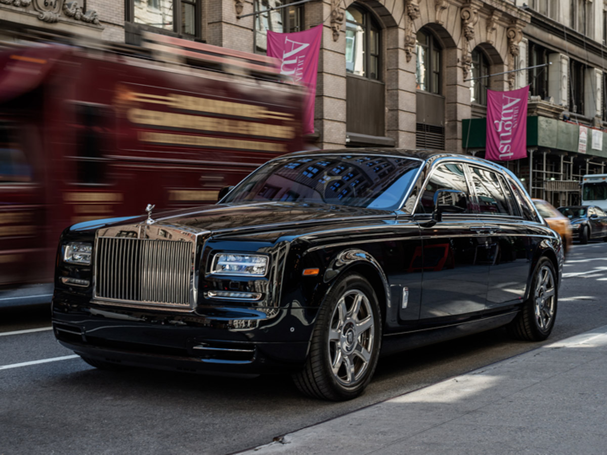 Rolls Royce Phantom black