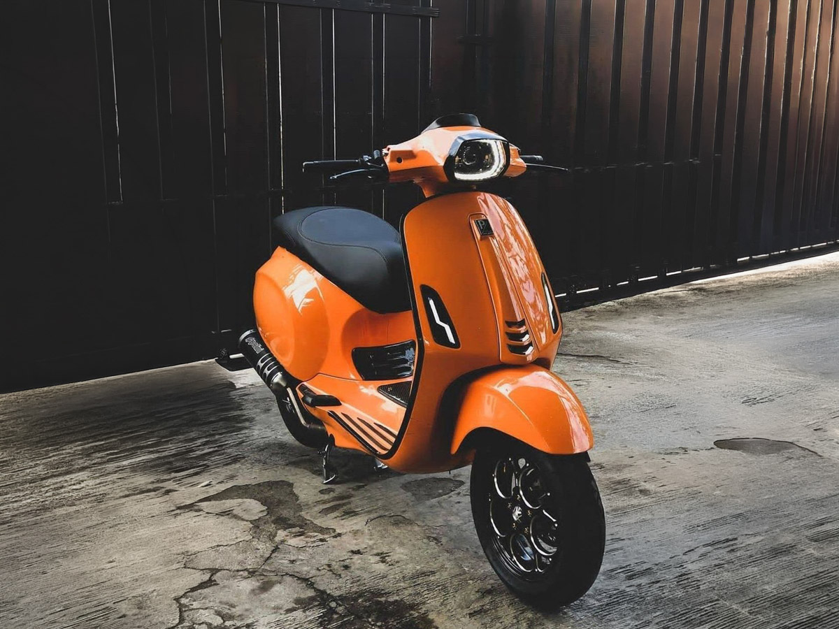 Vespa Sprint 125cc orange