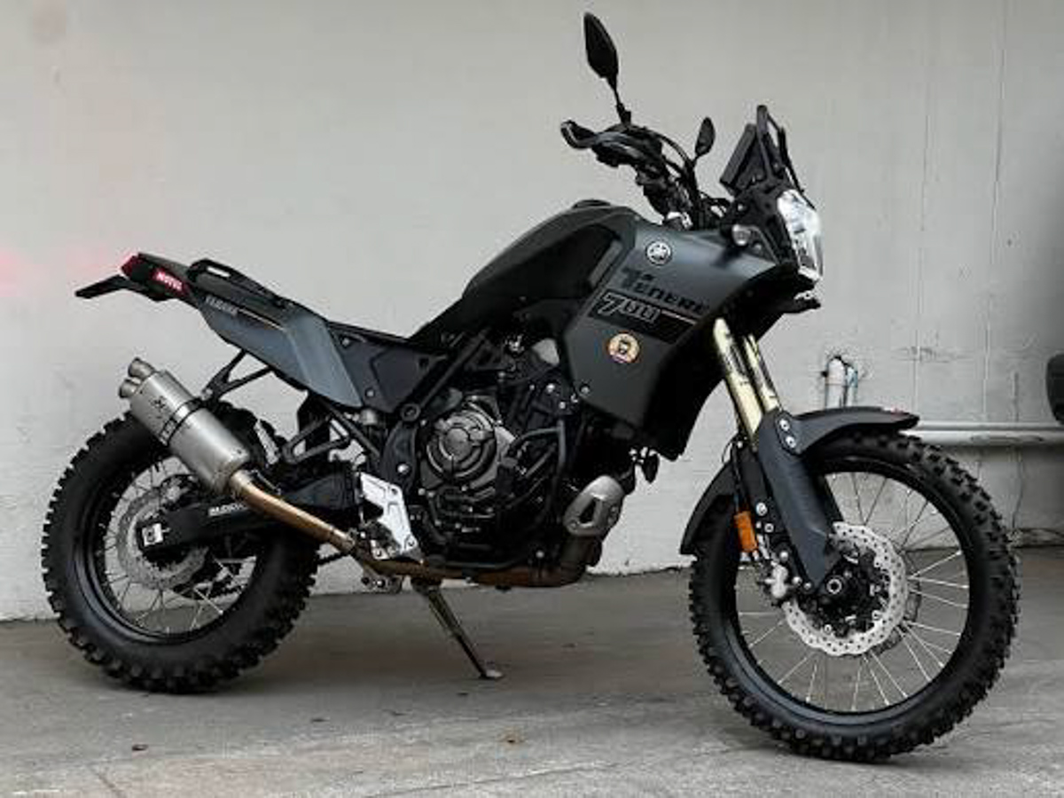 Yamaha Tenere 700 black gray