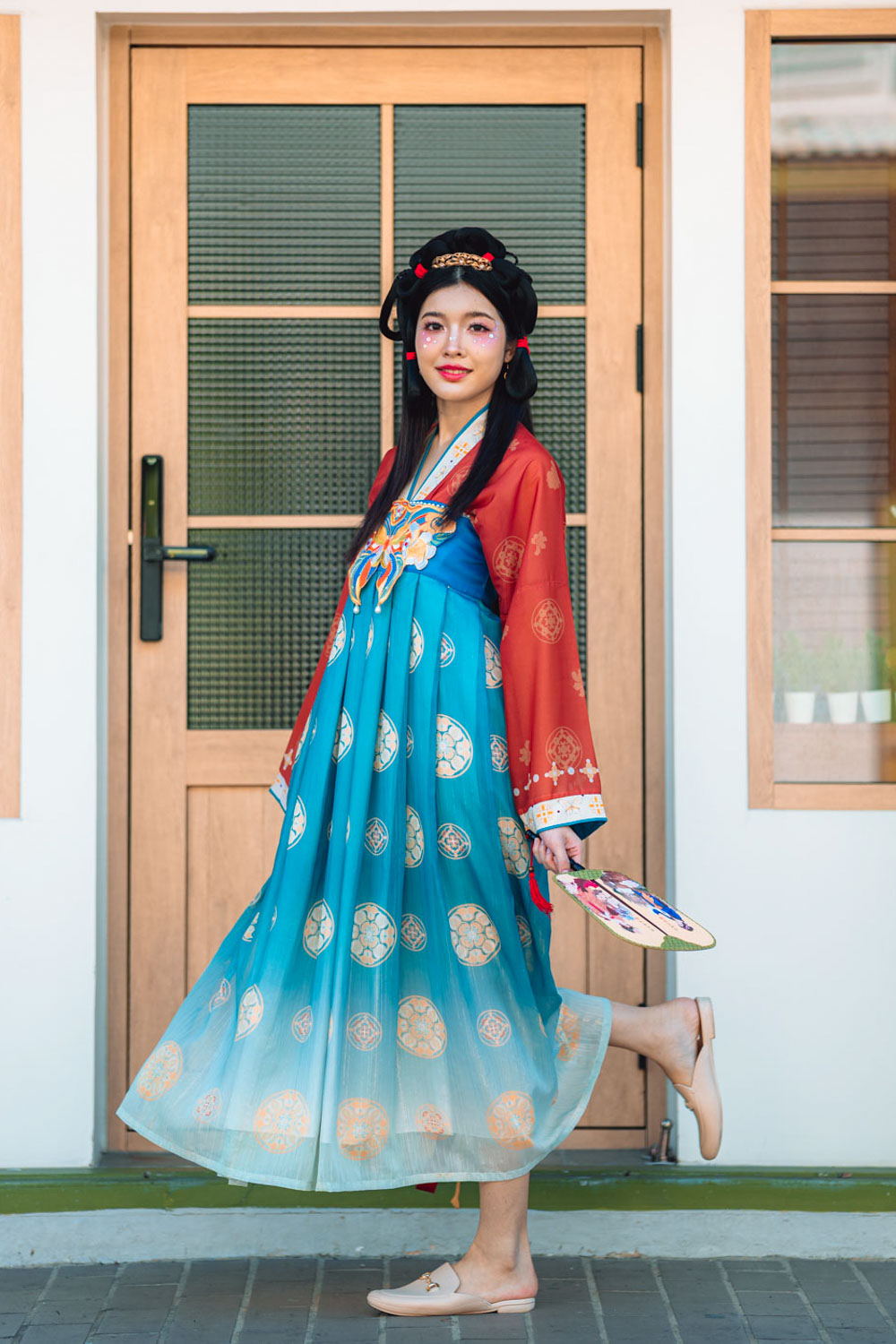 Chinese costume rental Bangkok