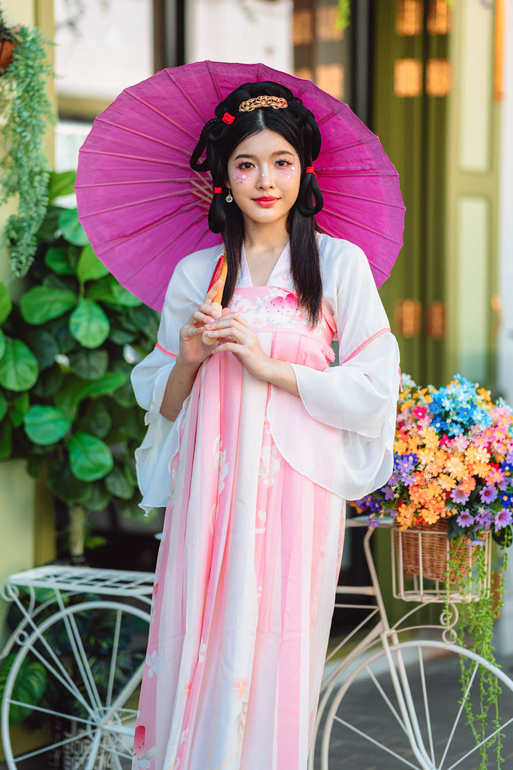 Chinese costume rental Bangkok