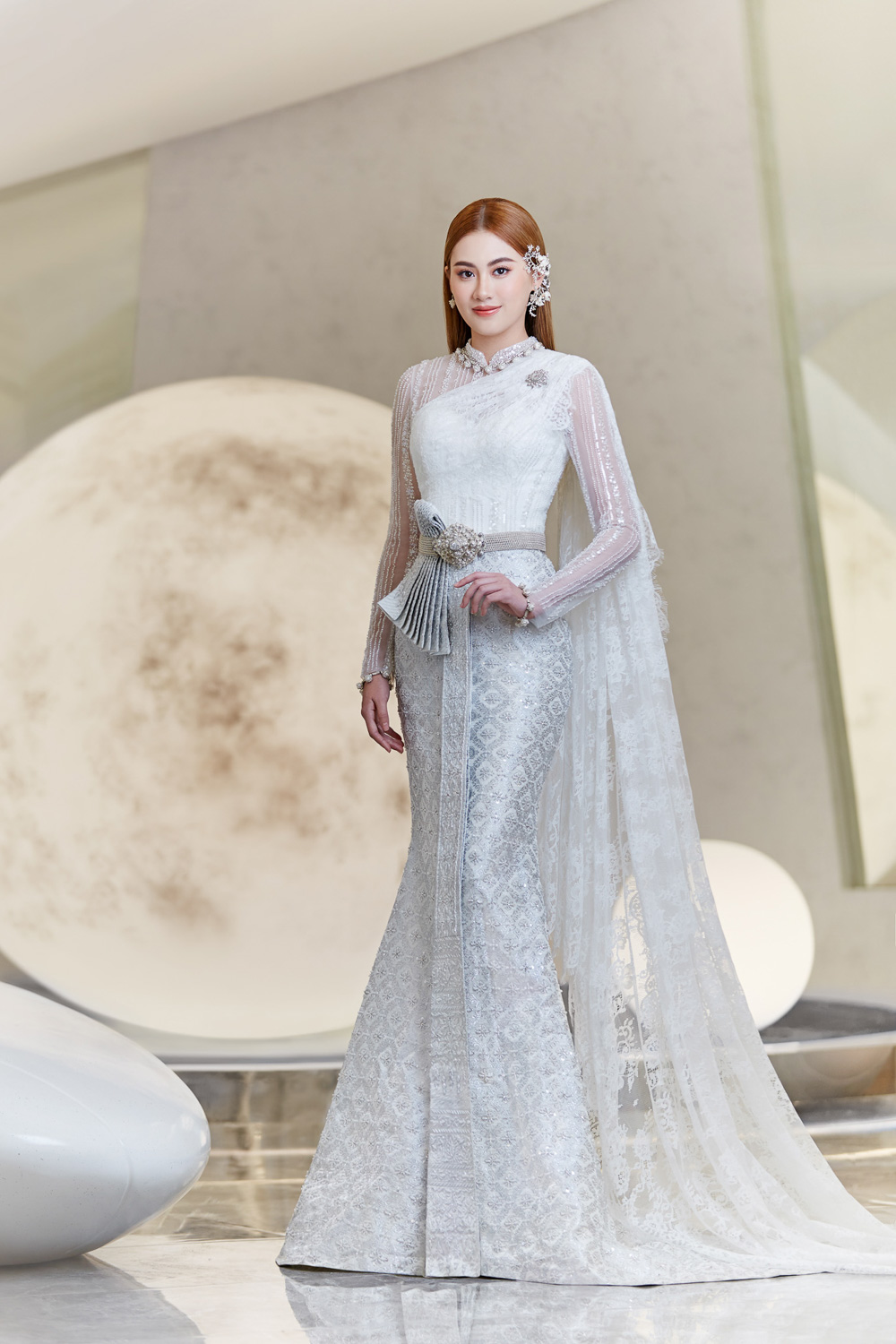 Thai dress and groom suit rental Bangkok